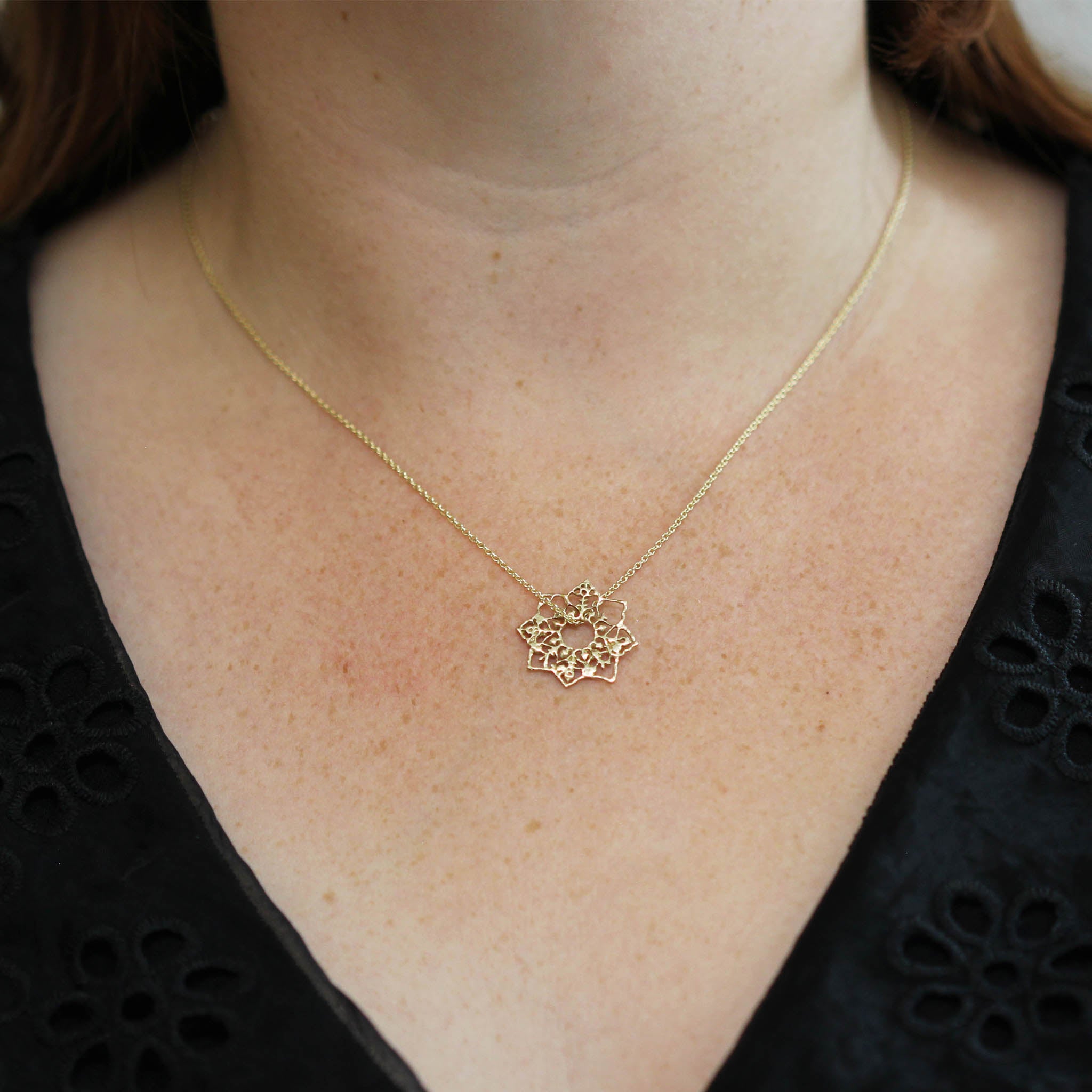 Full Bloom Pendant Necklace in 9ct Recycled Gold